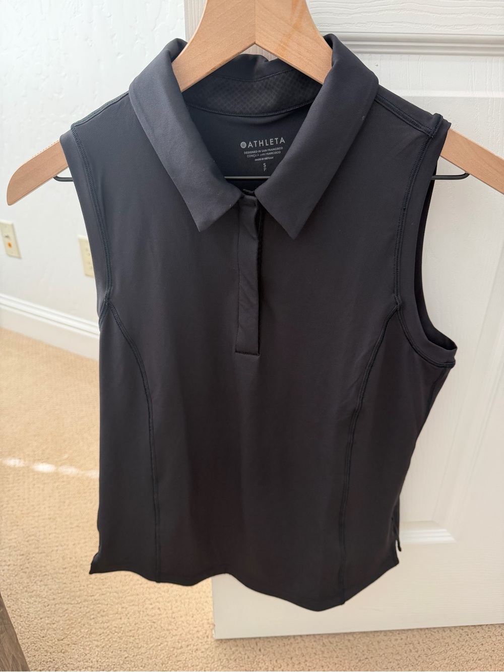 Athleta Women's Black Sleeveless Polo Golf Top